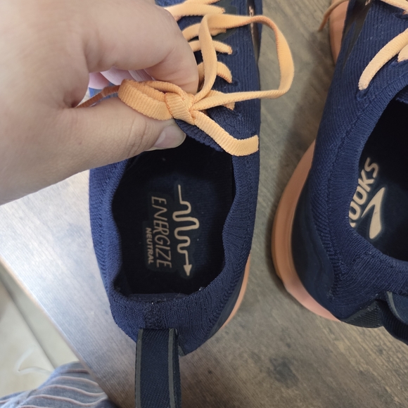 Brooks Levitate 3 Navy and Copper Athletic Shoes - Picture 6 of 8